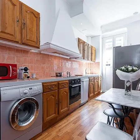 Lägenhet Risso - Comfortable 3 Bedrooms With Balcony *