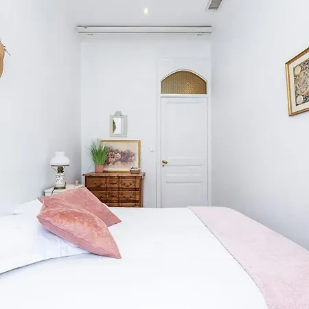 Risso - Comfortable 3 Bedrooms With Balcony Apartment *