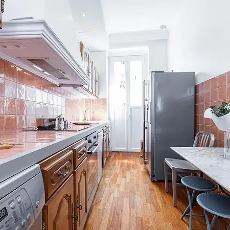 Risso - Comfortable 3 Bedrooms With Balcony Apartment Nice