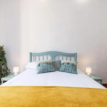 Risso - Comfortable 3 Bedrooms With Balcony *