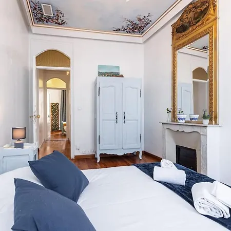 Lägenhet Risso - Comfortable 3 Bedrooms With Balcony